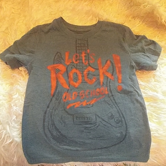 Boys 4-5 shirt lot - Picture 2 of 8